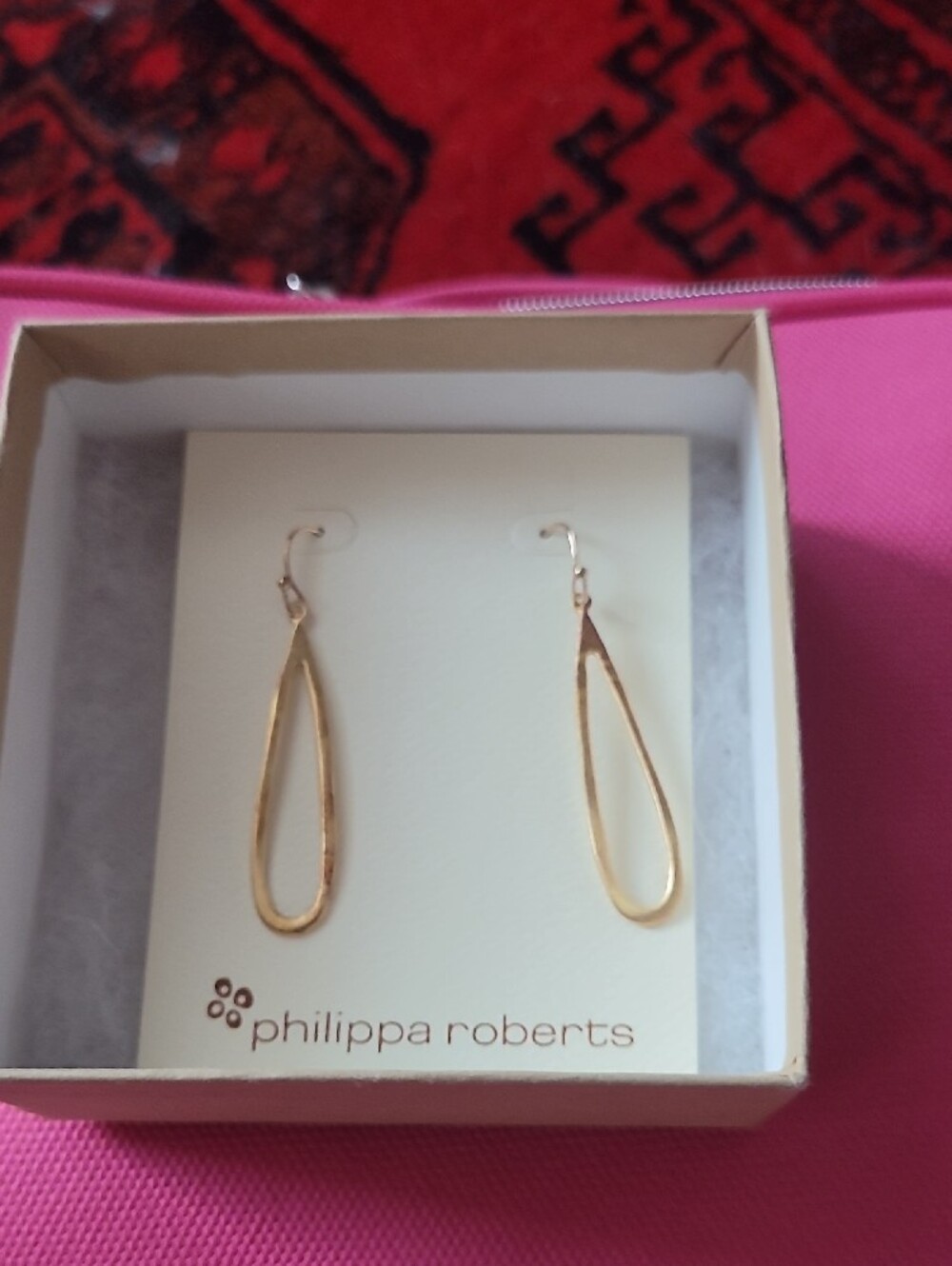 Philippa Roberts Earrings - Beige Box with Logo